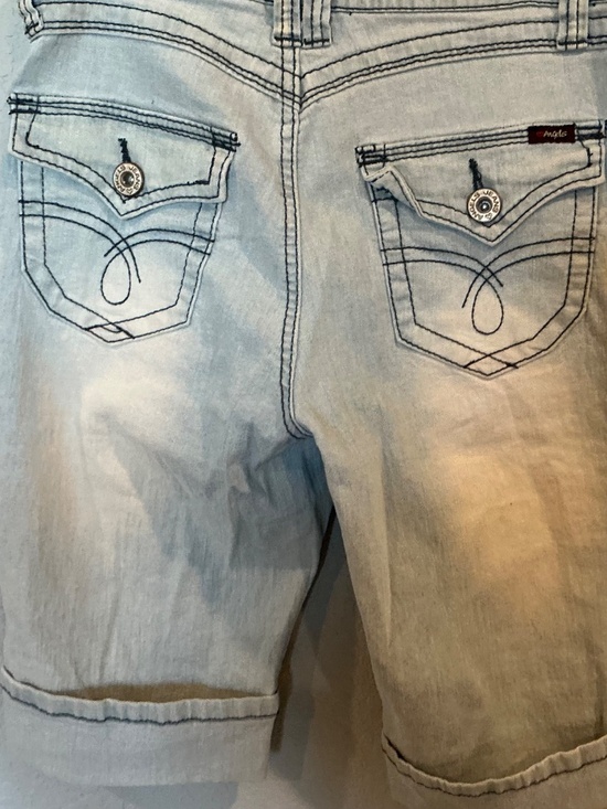 Capris - Picture 5 of 6